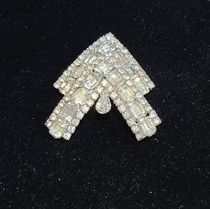 1950s Kramer Rhinestone Chevron Brooch Baguette & Round Stones Rhodium Plated